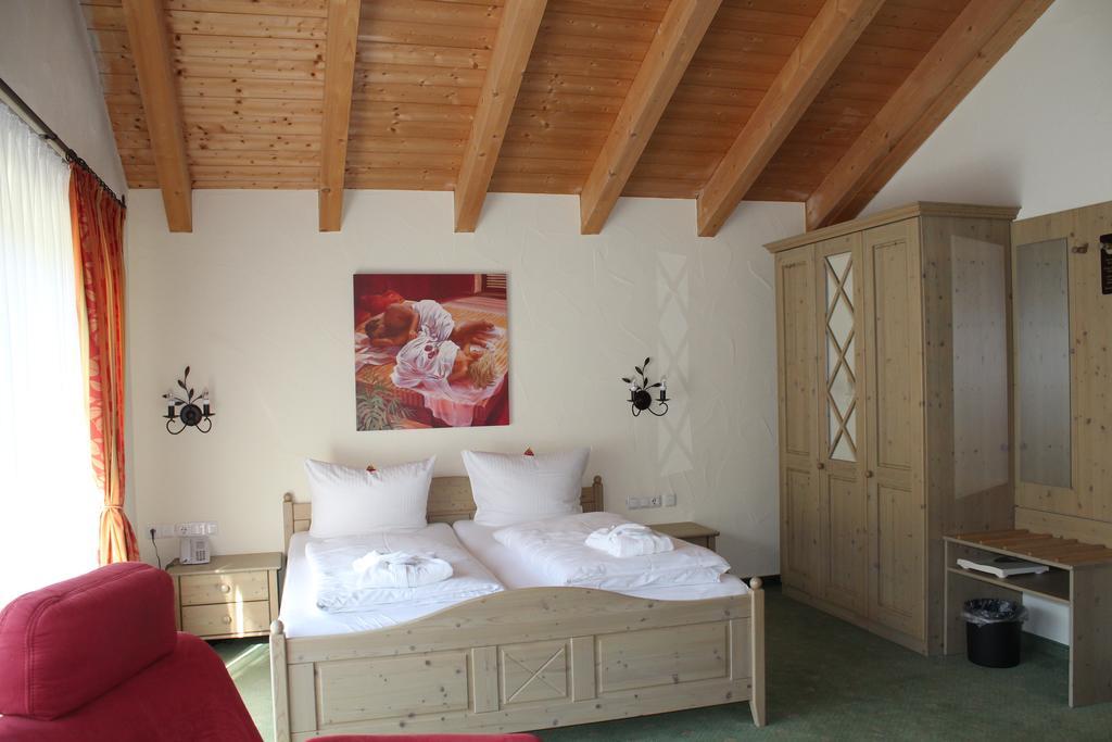 Hubertushof Hotel Garni Oberstaufen Chambre photo